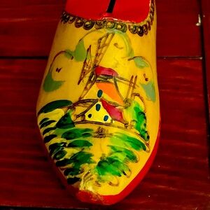Holland Wooden Hand Painted Shoe Bank 60’s